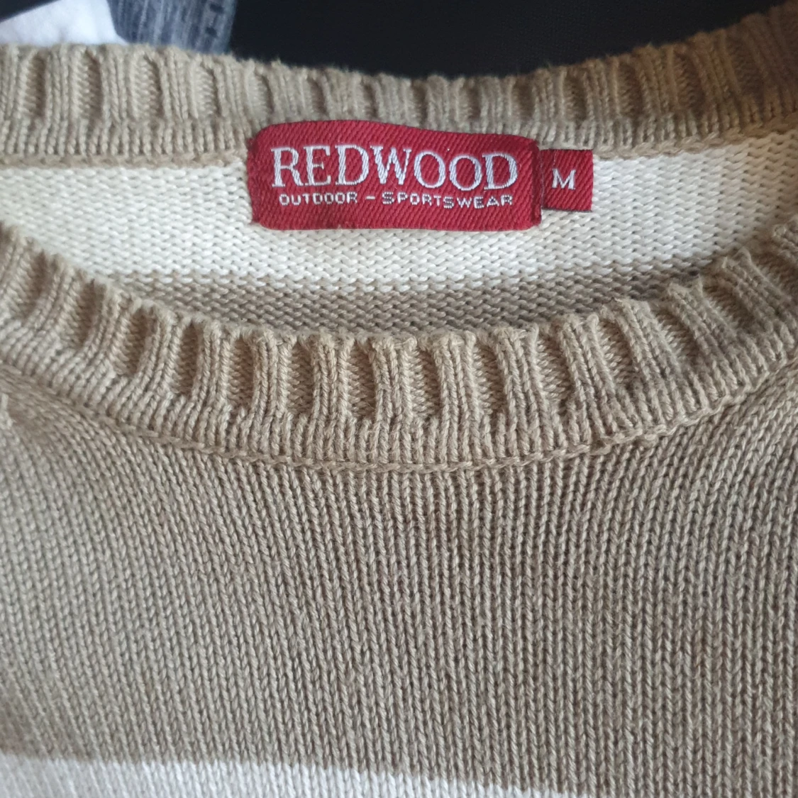 Beige vit randig tröja - 90