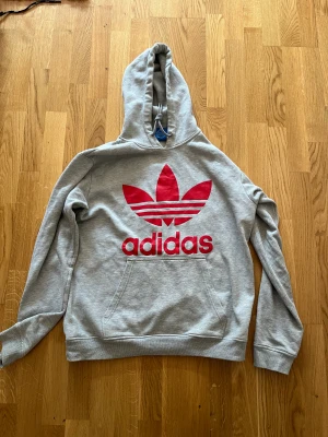 Adidas hoodie - Vintage(?) adidas hoodie