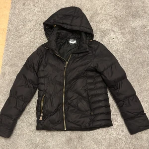 Vinter jacka - Storlek 153, från McKINLEY