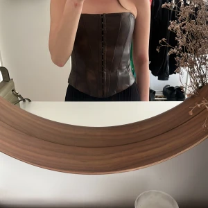 Brun korsett  - Brun korsett från Zara i storlek S. I mycket gott skick. Köparen står för frakt. 