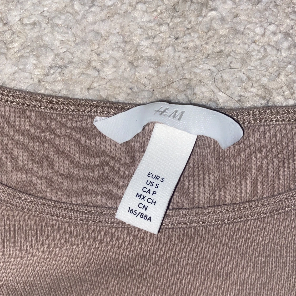 Beige ribbstickad tröja😗 - 91