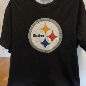 Vintage t shirt - steelers tröja, halv bra skick