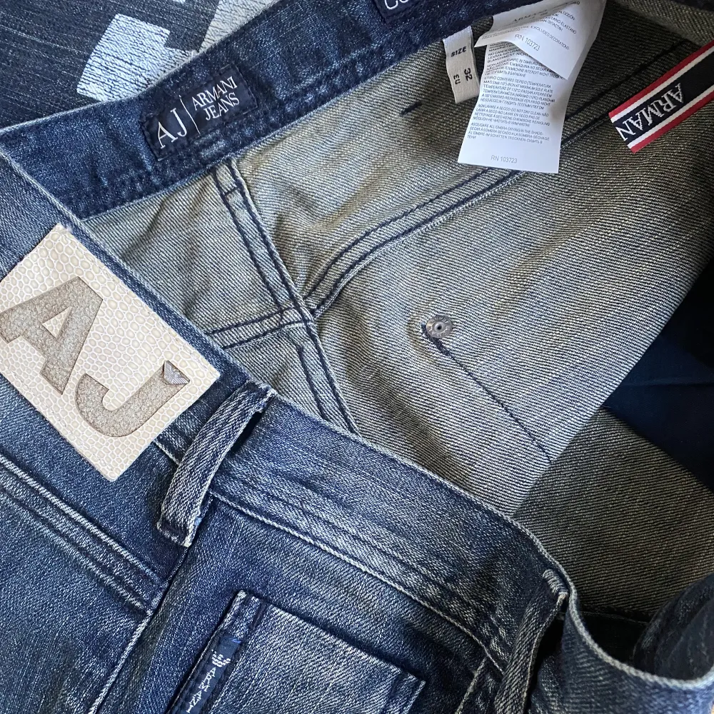 Jeans från Armani Jeans. Fråga gärna om du vill se mera bilder eller har några frågor :). Jeans & Byxor.