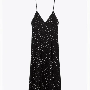ZARA  - Kläning från zara. Helt oanvänd med tags  Storlek xs  Pris 200kr