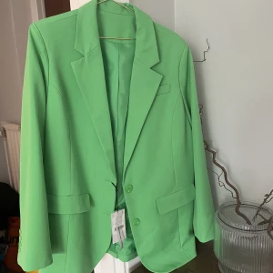 Kavaj - Ny kavaj från Josefine hj x nakd, oversized nypris 999kr
