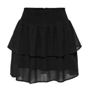 VOLANGKJOL - KJOL - Hej! Säljer en volangkjol från ONLY 💕 I storlek 40. 