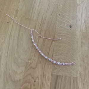 Armband - Rosa oanvänt armband