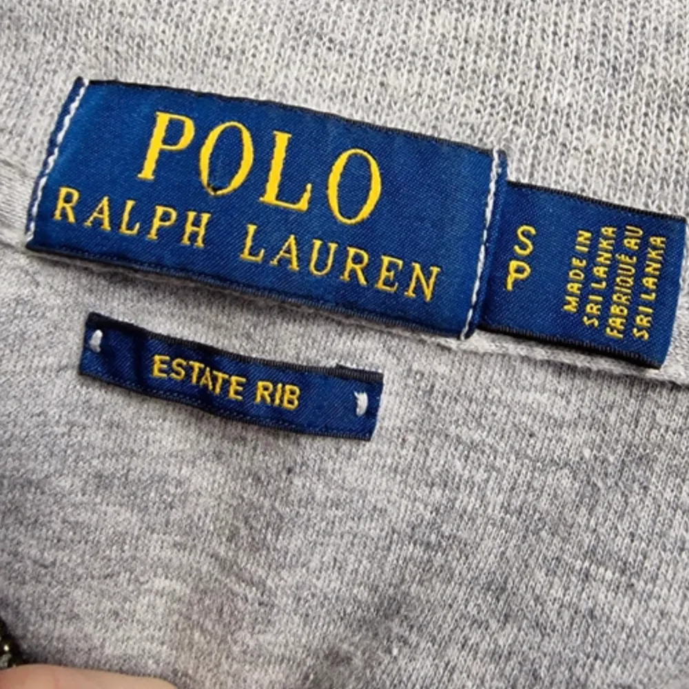 Vintage Ralph louren tröja med zip och nack krage . Tröjor & Koftor.