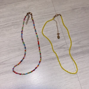 Halsband  - Två pärlhalsband (INTE FRI FRAKT) Går att köpa en skillnad för halva priset 