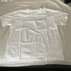 Polar skate co overaized tshirt, aldrig använd säljer den för jag glömde skicka tillbaka