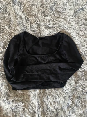 Svart topp - Långärmad topp