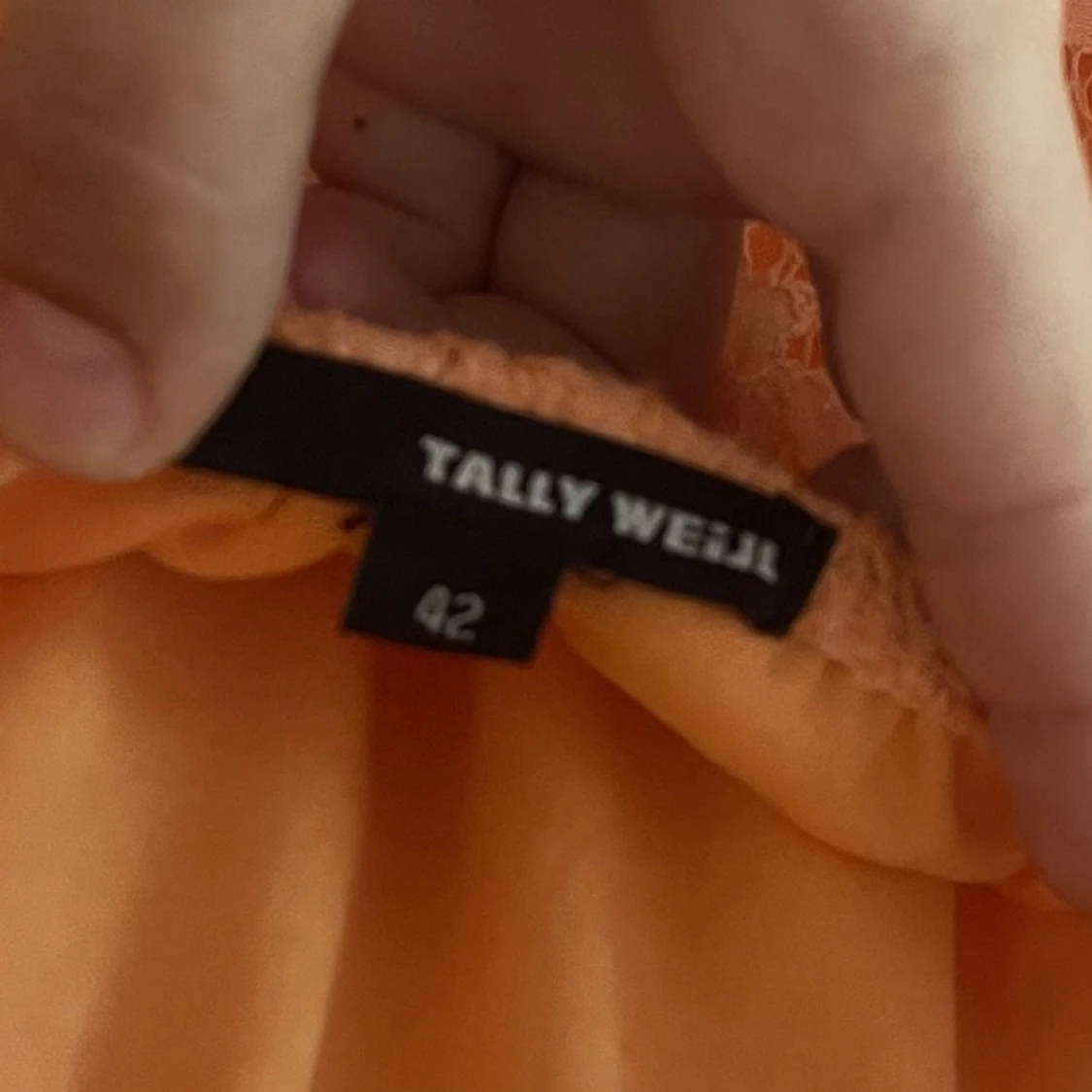 korallfärgad klänning - 91