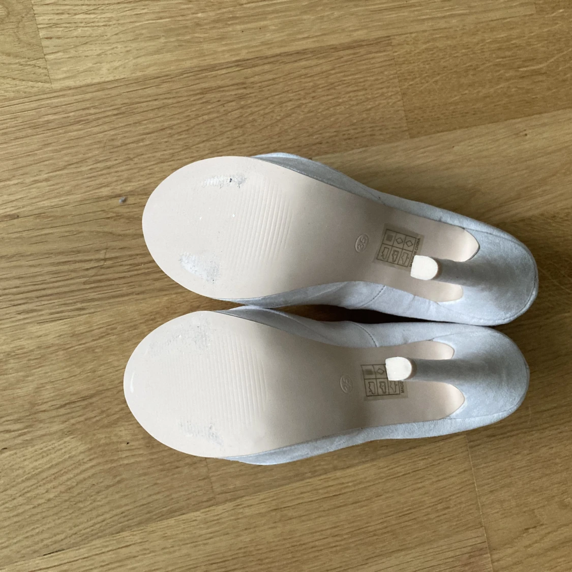 Beiga platåklackar - 91