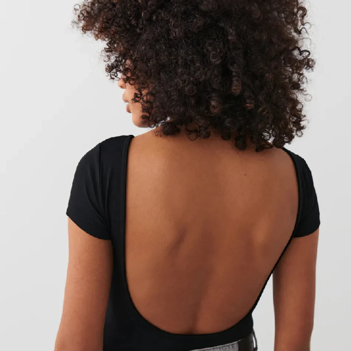 Backless top