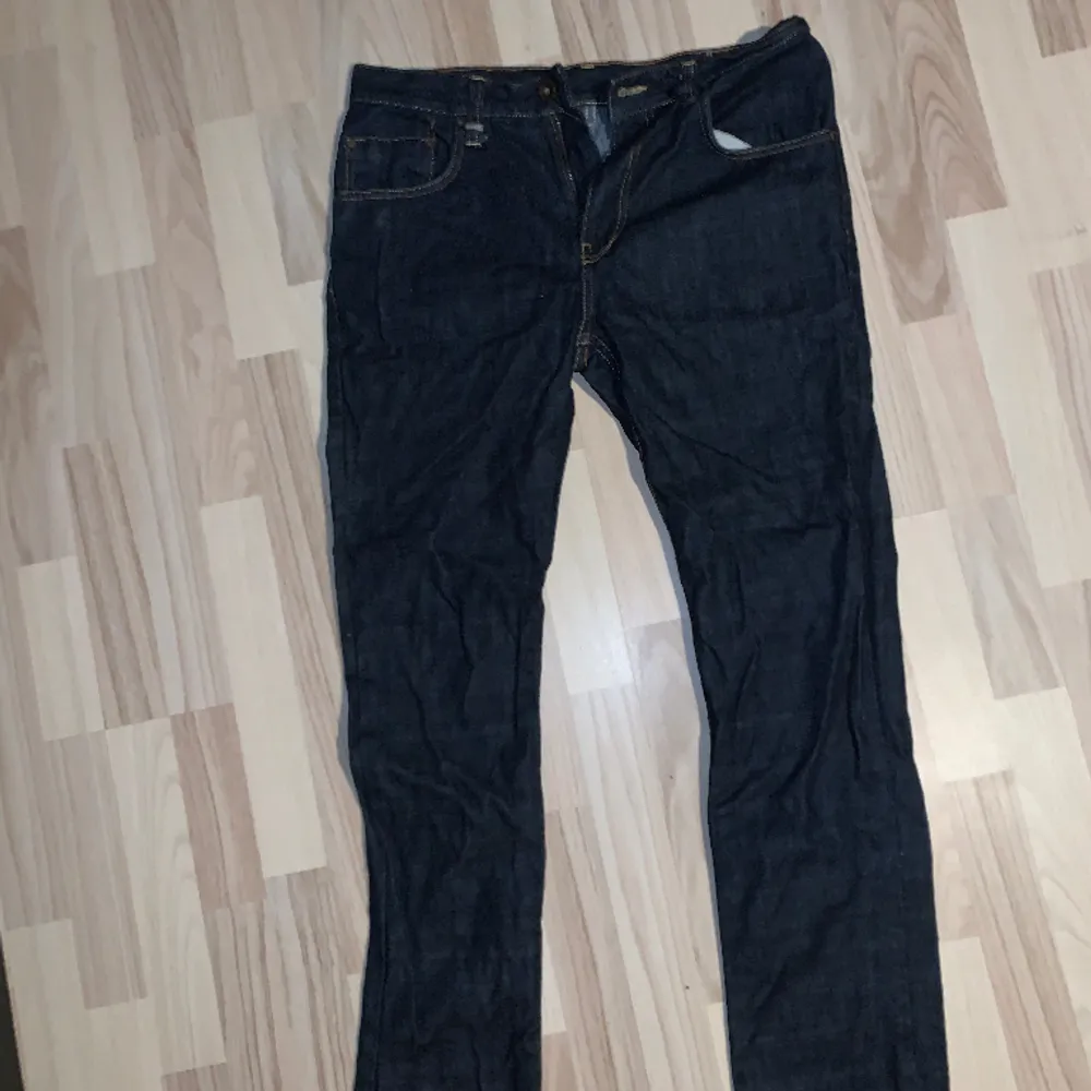 Superfina jeans från lager 157 i storlek W34 L34 Skrynkliga efter legat i en påse!. Jeans & Byxor.