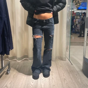 Såå snygga håliga jeans  - Modell 171❤️skriv för mått 