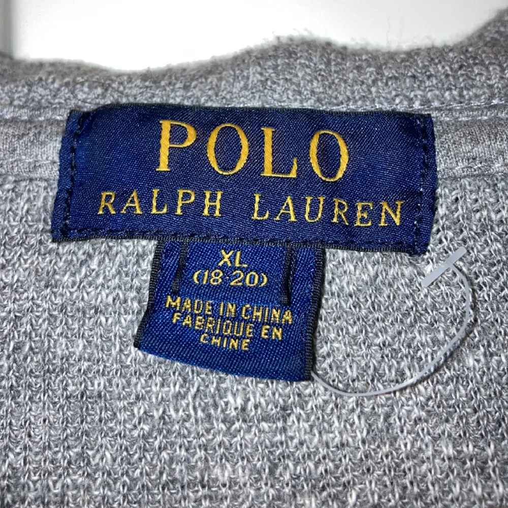 |Polo Ralph lauren hoodie| | Skick 9/10 | Nypris 2699 kr| Mitt pris 999kr |. Tröjor & Koftor.