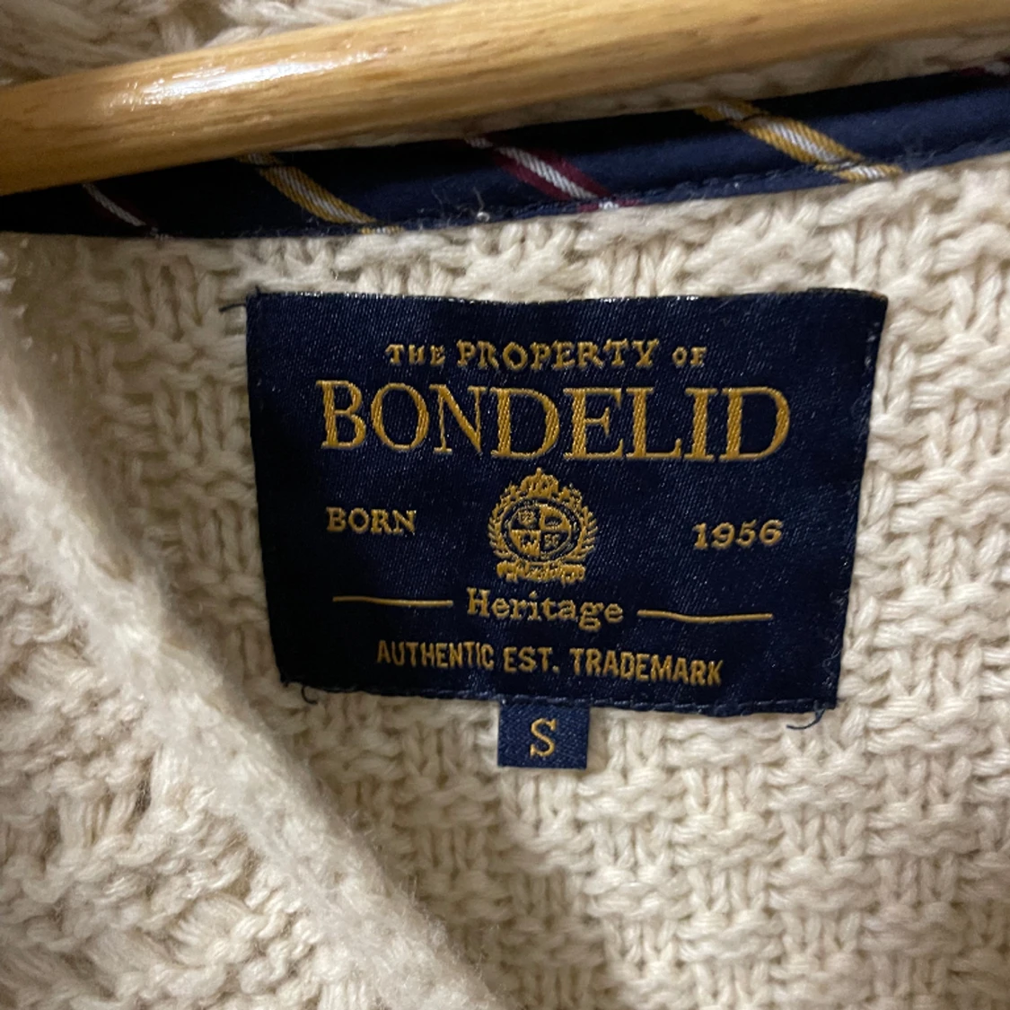 Bondelid Stickat - 90