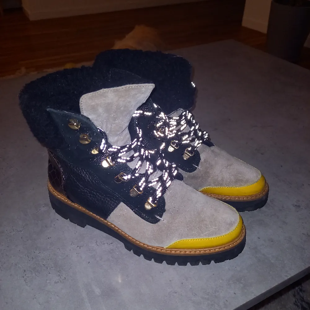 Size 37, winter boots.. Skor.