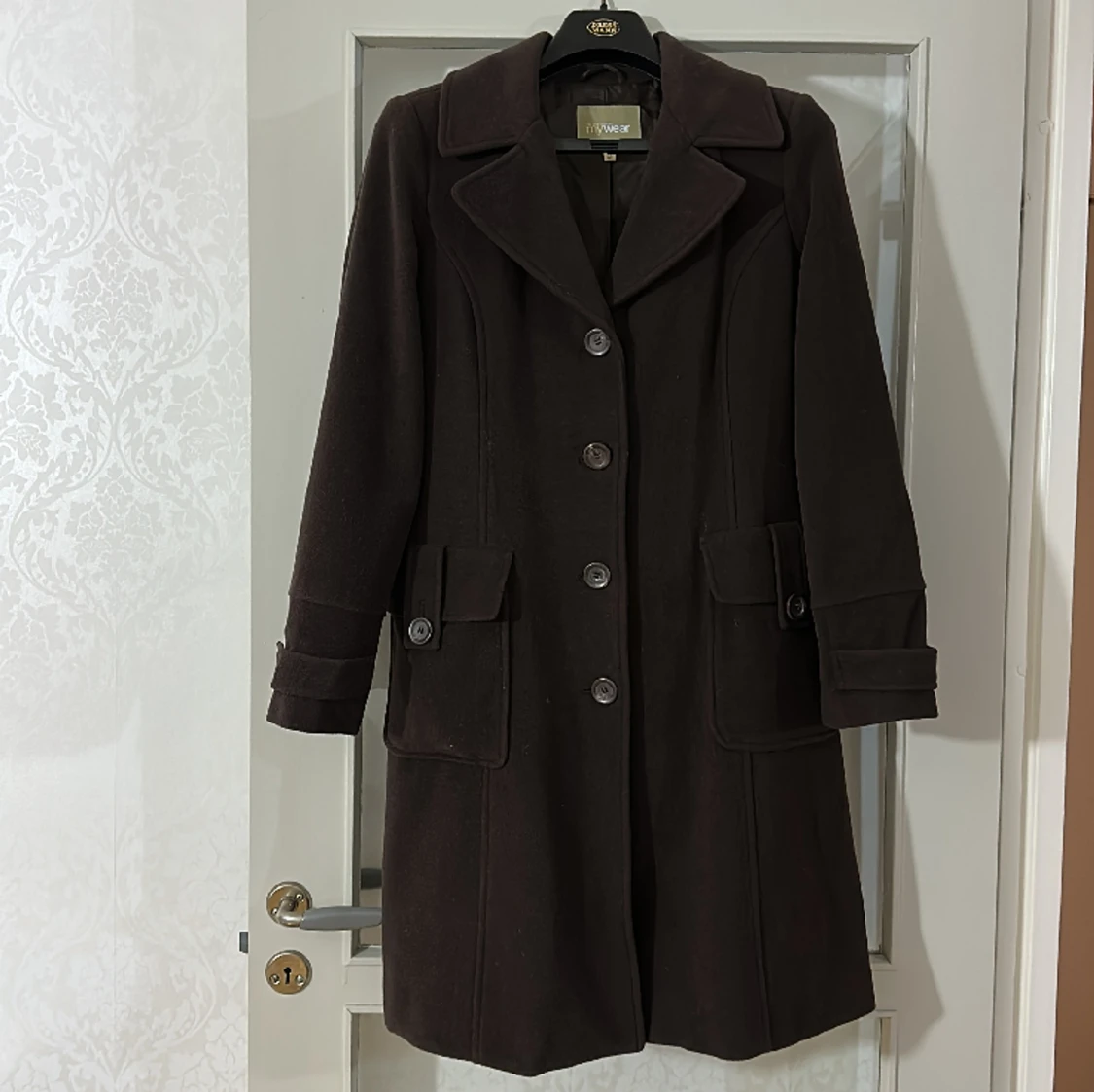 Helt ny kavaj / kappa som är o använd på grund av fel storlek. Den är från my wear. 