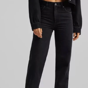 Jeans - Raka jeans, helt nya , köpts för 429 säljer för 99💗