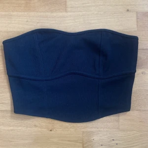 Korsett topp - En söt korsett topp som aldrig kommit till användning då den inte va i min stil, Storlek S