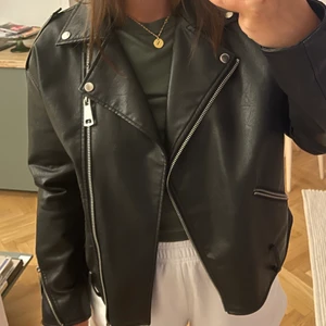 Skinnjacka  - Skinnjacka från Madlady! Frakt tillkommer 