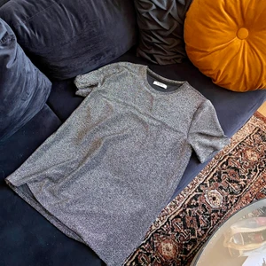 Svart glitter t-shirt - Sällan använd, fint skick! 