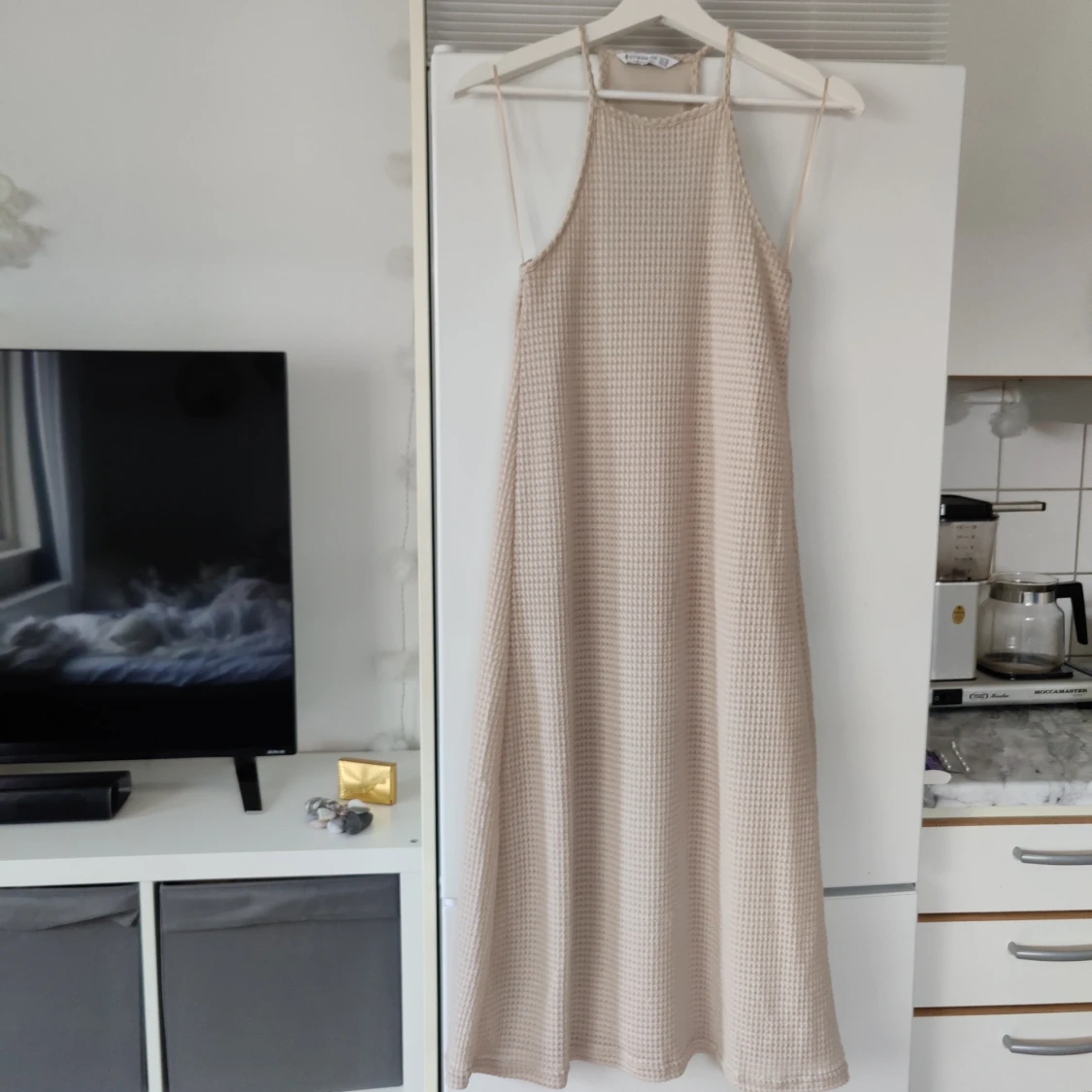 Oanvänd Klänning från Stradivarius - 90