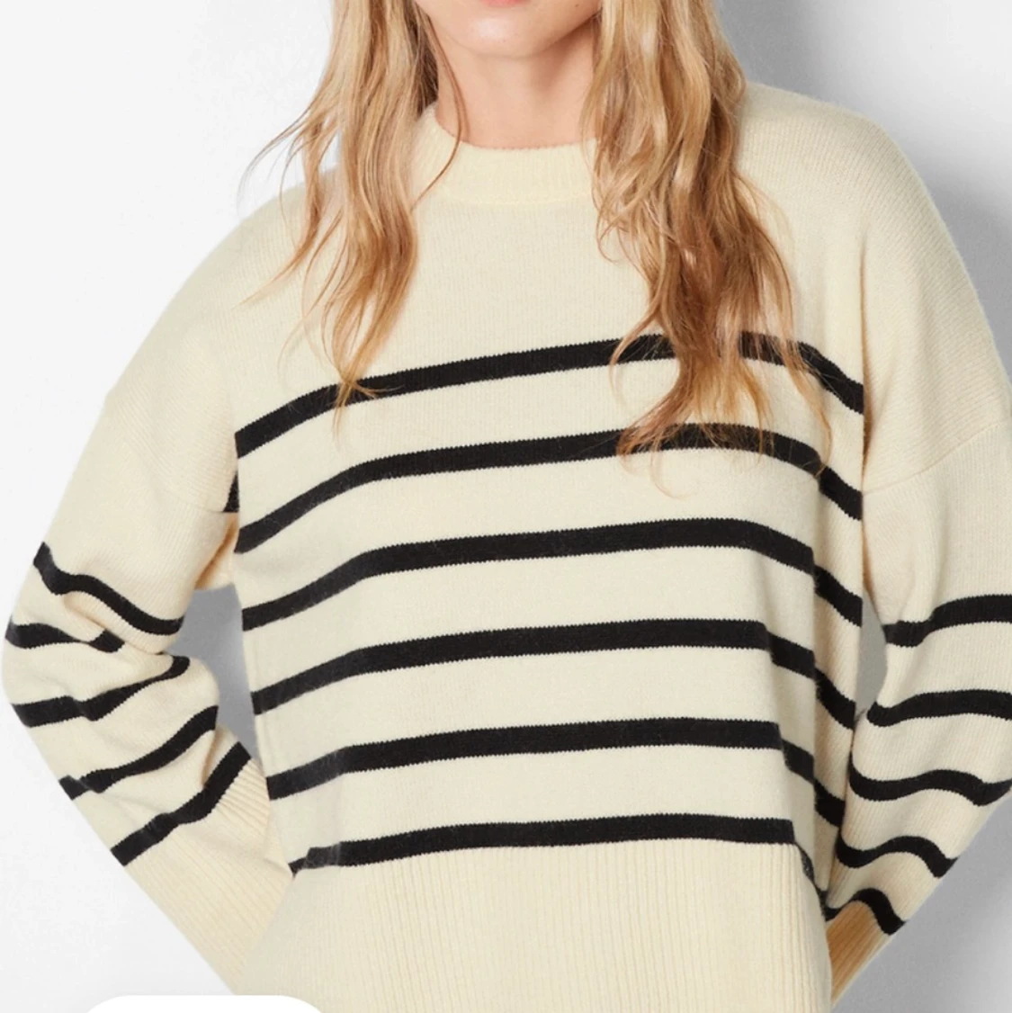 Randig stickad tröja