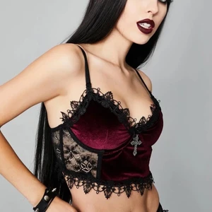 Widow Velvet Bralette - Helt ny bralette från widow med lapparna kvar. Har Justerbara axelband, säljer pga köpte fel storlek 