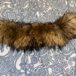 Rävpäls  - Säljer min äkta rävpäls, den är i ett bra skick. 
