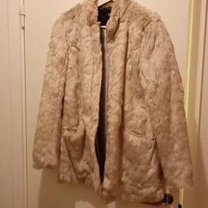Fodrad päls jacka - Nyskick! Strl S