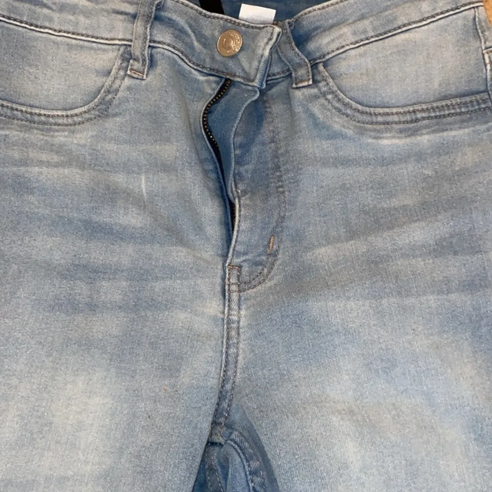 Blåa jeans storlek 38. Jeans & Byxor.