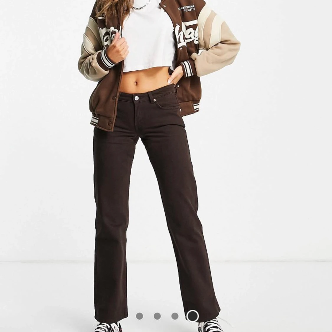 Bruna lågmidjade jeans 