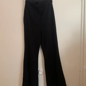 Kostymbyxor - Storlek XS