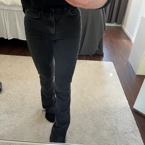 Zara jeans - Såå snygga jeans från zara älskarrrr💓💓
