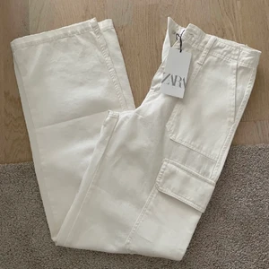 Cargo pants - Jätte fina cargo pants ifrån zara, säljer då dem ej var min stil💓💓