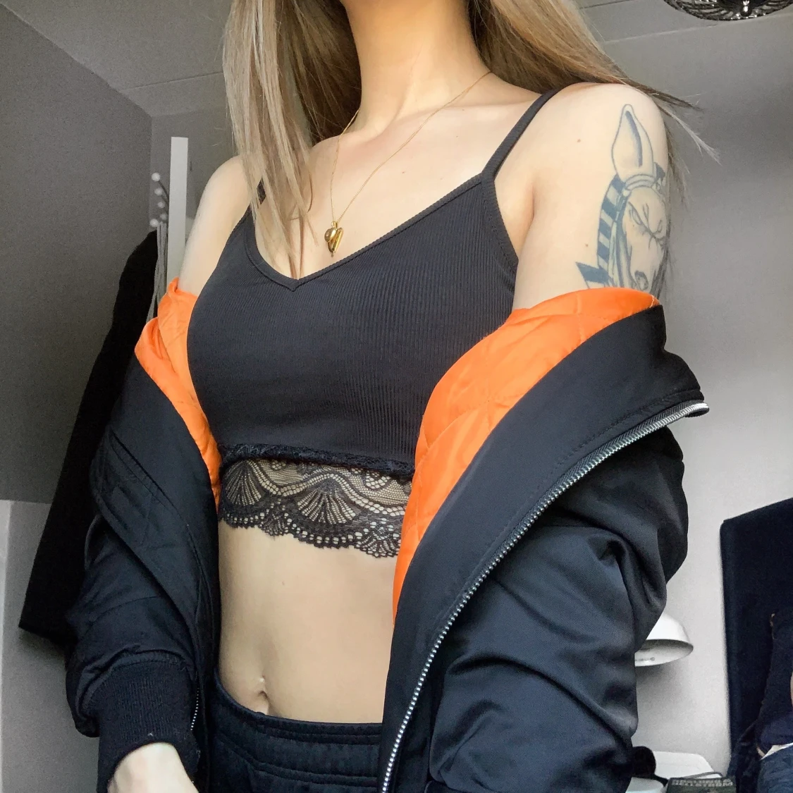 Svart/orange bomberjacka - 91