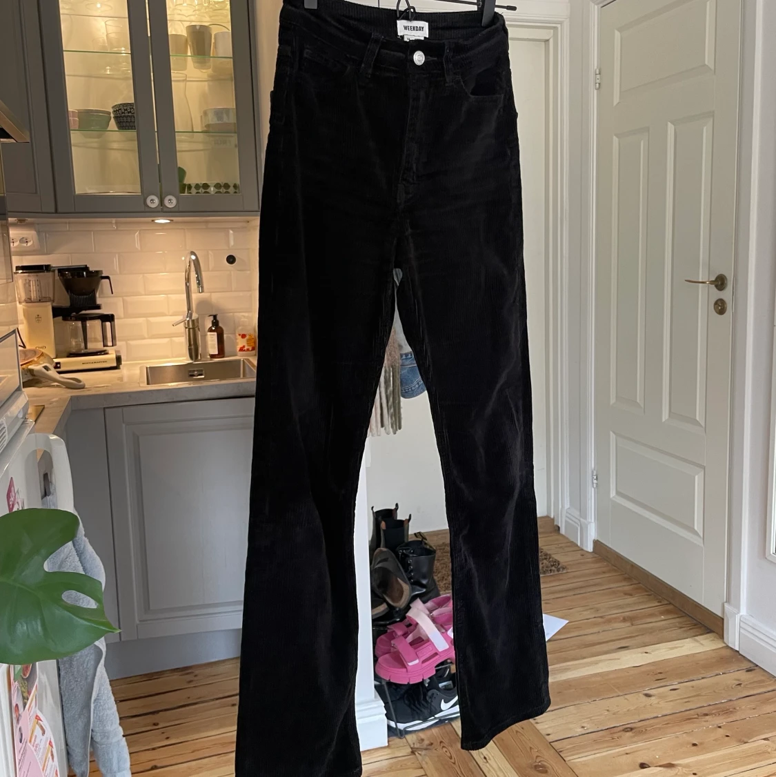 Manchesterbyxor från weekday strl 34 - 90