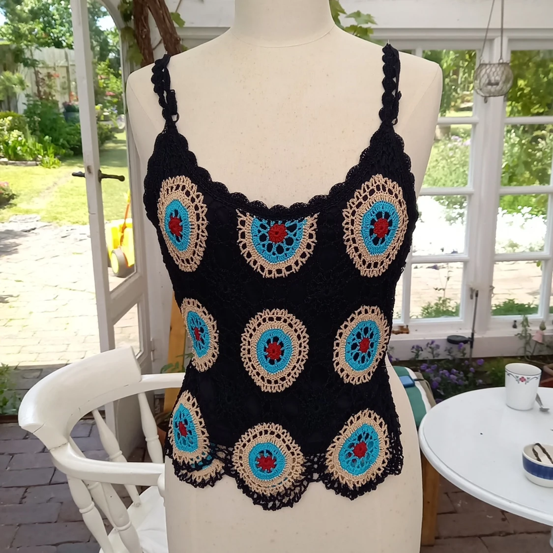 Chiffon/volangblus +virkad topp - 90