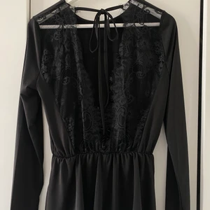 Tröja Gina tricot   - Svart tröja från Gina storlek S/M