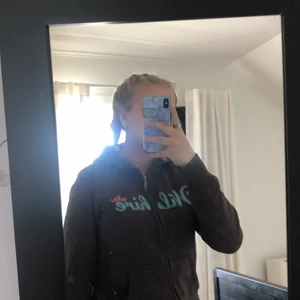 Brun kofta - Andvänt skick inga fläckar eller hål