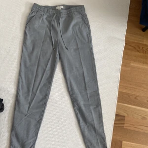Byxa grå  - Grå din byxa 