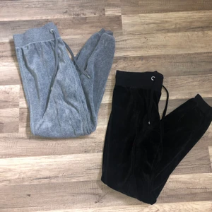 lågmidjade mjukisbyxor - lågmidjade mjukisbyxor från cubus! Strl S, säljer båda för 150kr och ett par för 80kr!💕💕 hör av er vid intresse✨🌷 startar budgivning om fler är intresserade