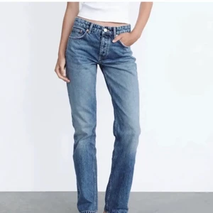 Mid Rise zara jeans - Mid rise zara jeans, jätte fina och bra skick!