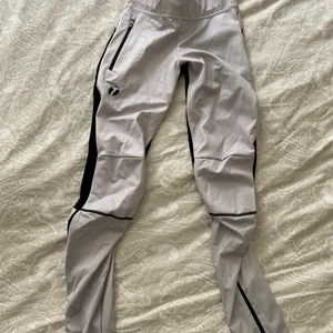 Trimeter löpar tights - Ett par löpar tights från trimtex och funkar lika bra att ha som cykel byxor, reflex, aldrig använda