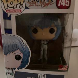 Rei pop figur, säljer pga jag behöver pengar. frakt tillkommer :)