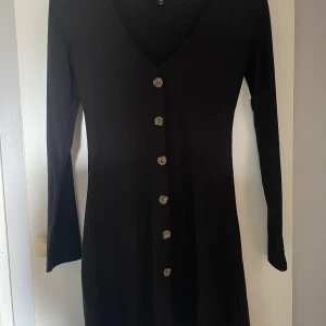 Klänning  - Klänning tunt stickat 