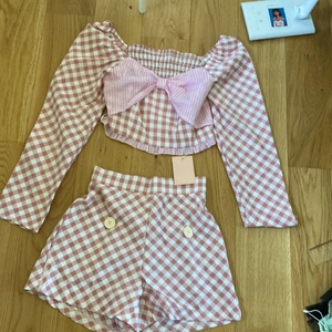 Nytt rosa set XS - Asiatisk storlek! Helt ny med taggar!